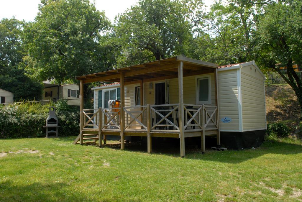 Camping La Rocca Манерба-дель-Гарда Экстерьер фото